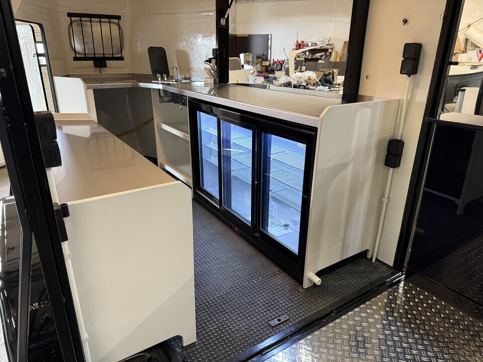 Foodtruck intereur GPTrailers.JPG