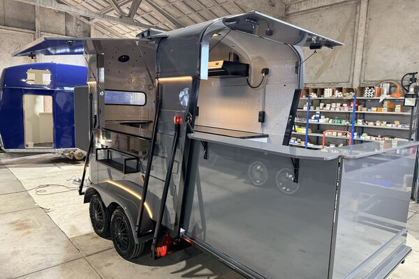 Paardentrailer foodtruck GPtrailers franeker 