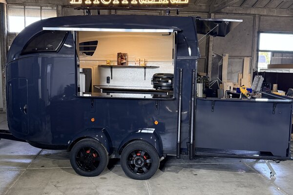 Foodtruck met uitbouw paardentrailer xl 